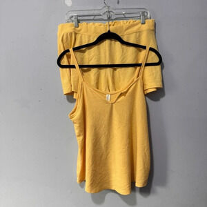 Athleta 2 piece yellow ladies  size large‎ set